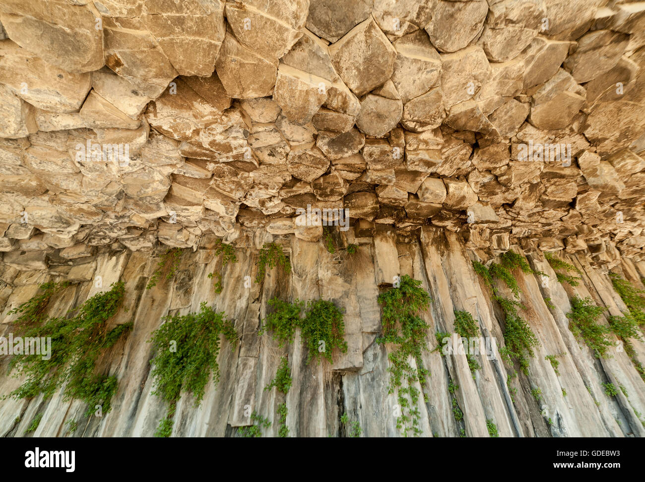 Esagonale a colonne di basalto in Garni Gorge, Armenia Foto Stock