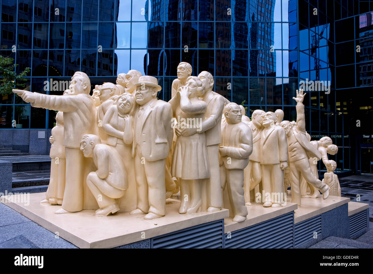 'La foule Illuminee' scultura da Raymond Mason, Montreal Foto Stock