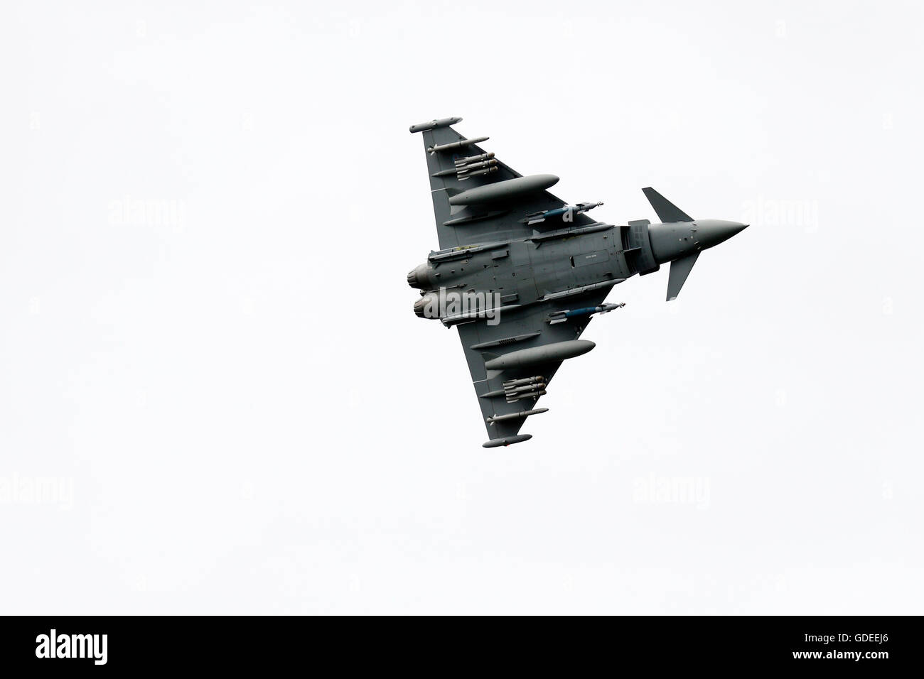 Un Eurofighter Typhoon è visto durante il Farnborough Airshow Internazionale in Inghilterra Luglio 2016 Foto Stock