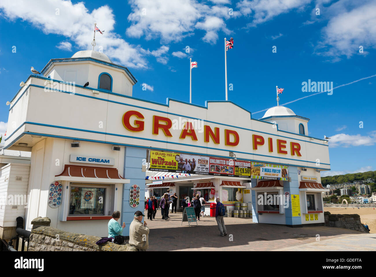 L'ingresso al Grand molo presso la località balneare di Weston-super-Mare, North Somerset, Inghilterra. Foto Stock