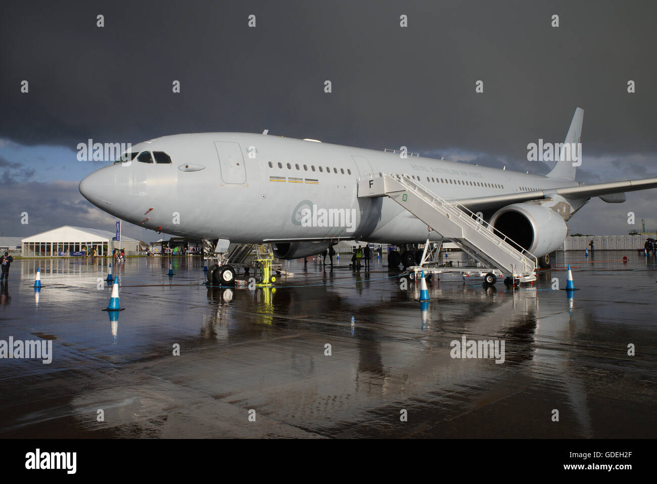 Royal Australian Air Force KC-30 in pioggia a RAF Fairford, RIAT Foto Stock