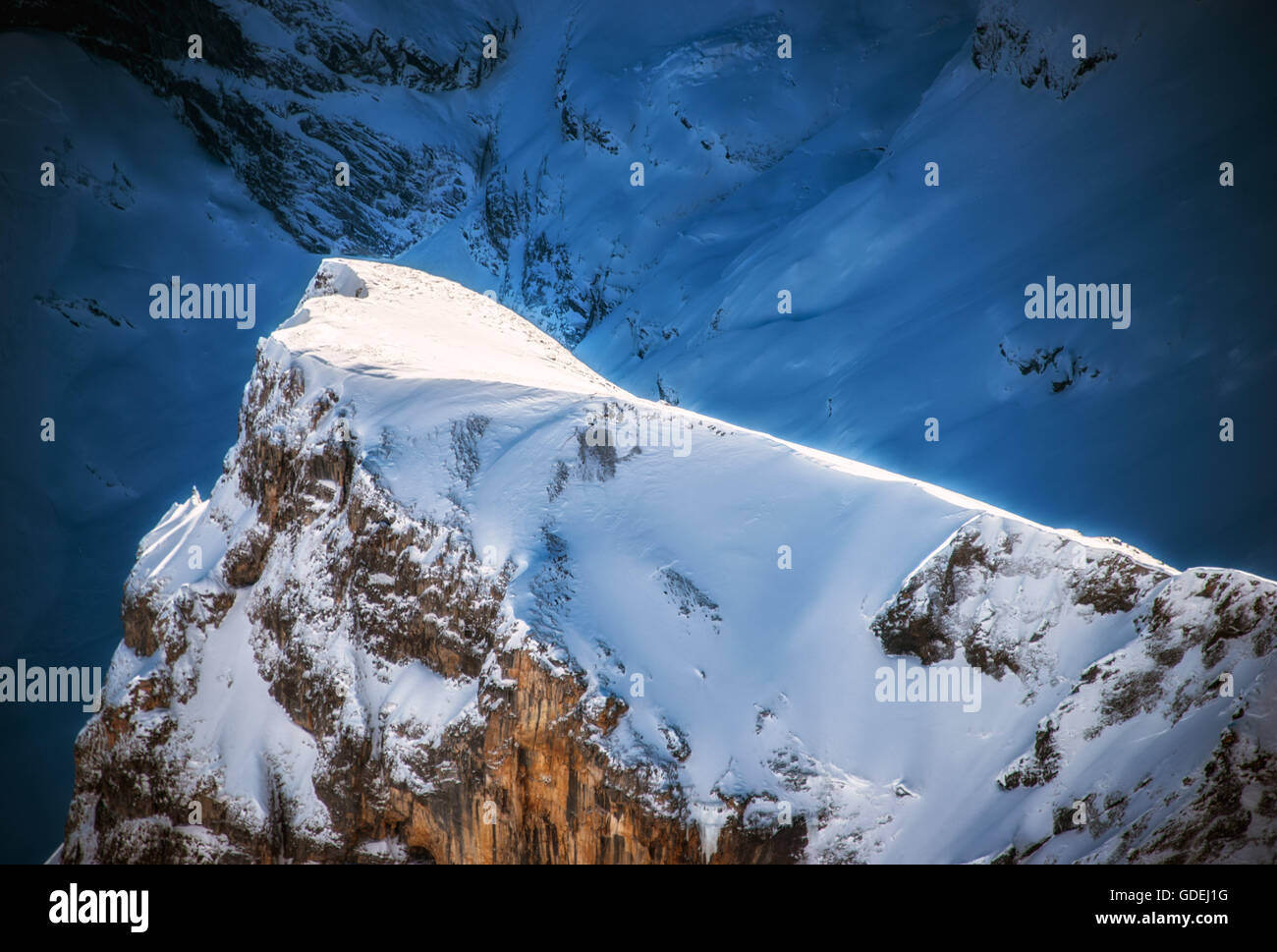 Coperta di neve montagna, Svizzera Foto Stock