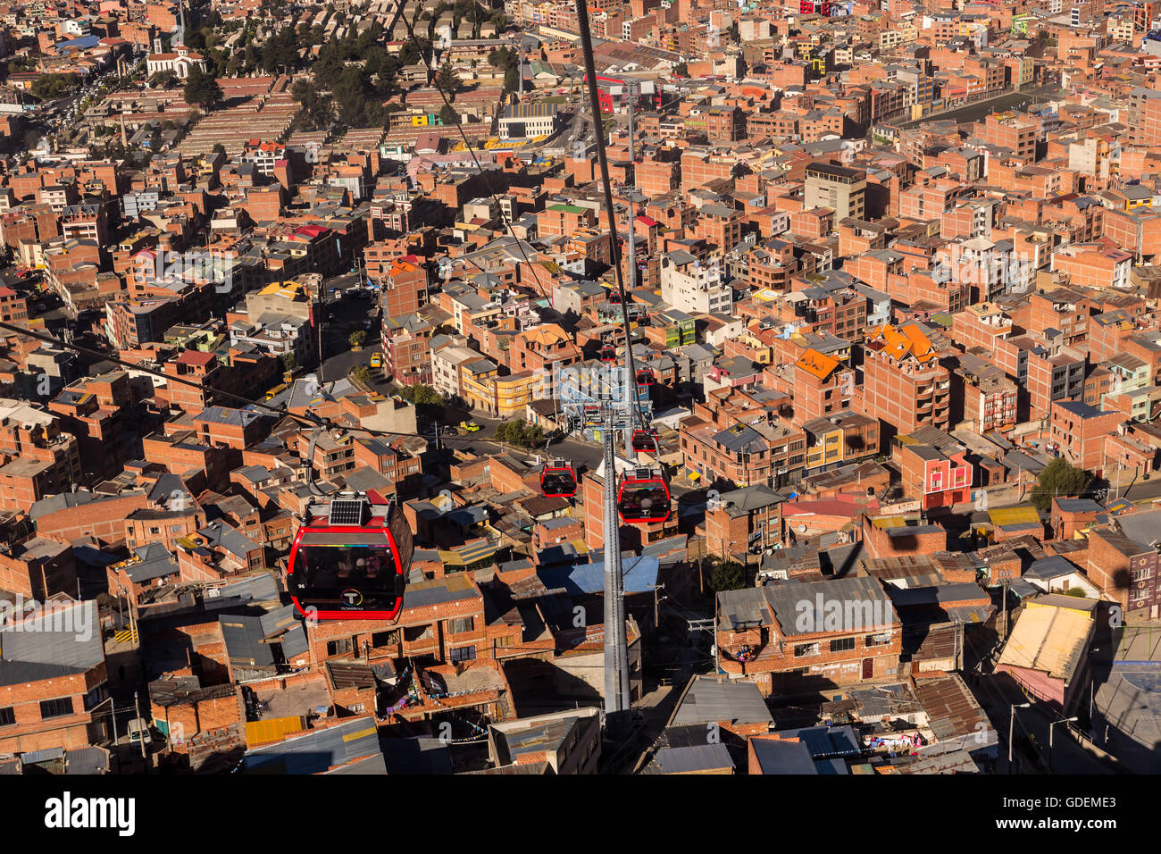 Cavo di sistema auto in La città di La Paz, Bolivia, Maggio 2016 Foto Stock