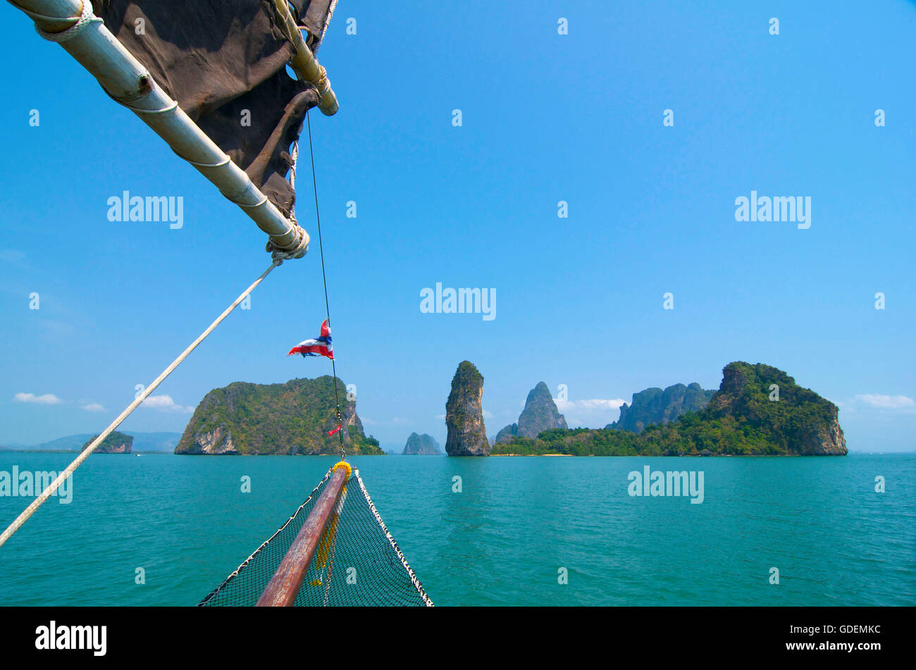 Junk in Phang-Nga Bay National Park, Phuket, Tailandia / Phangnga Foto Stock