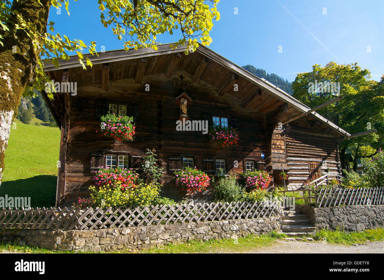 Casa Tradizionale Gerstruben vicino a Oberstdorf, Allgaeu, Baviera, Germania Foto Stock