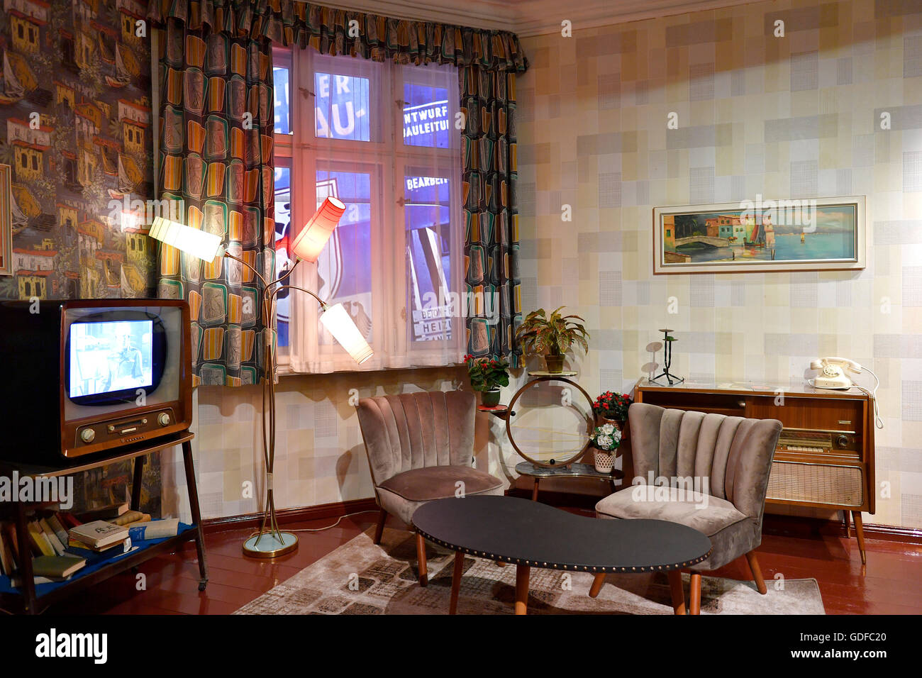 Vivere in 50s, Germania ovest, mostre, museo, mostra interattiva, "La storia di Berlino', Berlino, Germania Foto Stock