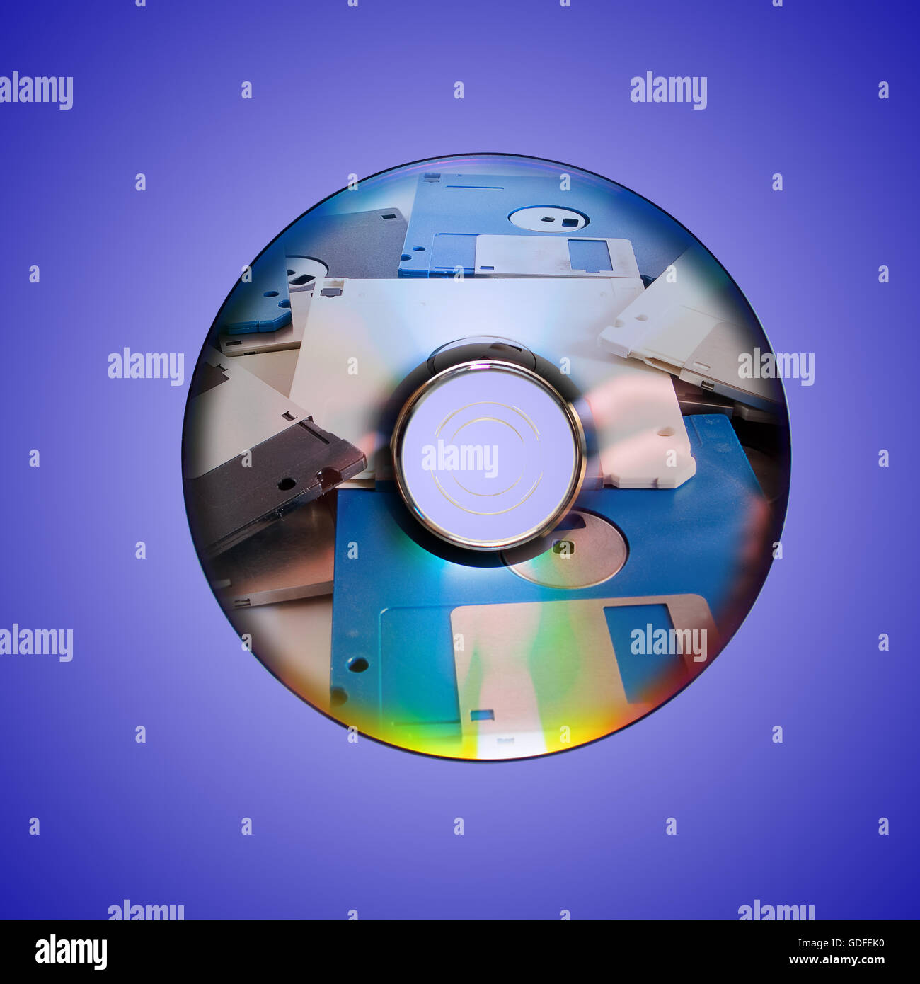 Dvd o cd e il vecchio disco floppy interno Foto Stock