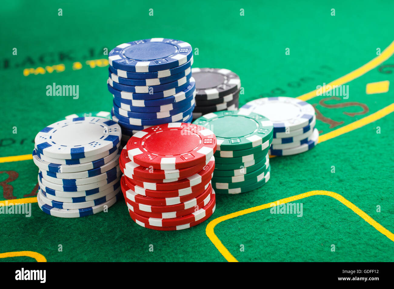 Pila chip per il gioco del poker Foto Stock
