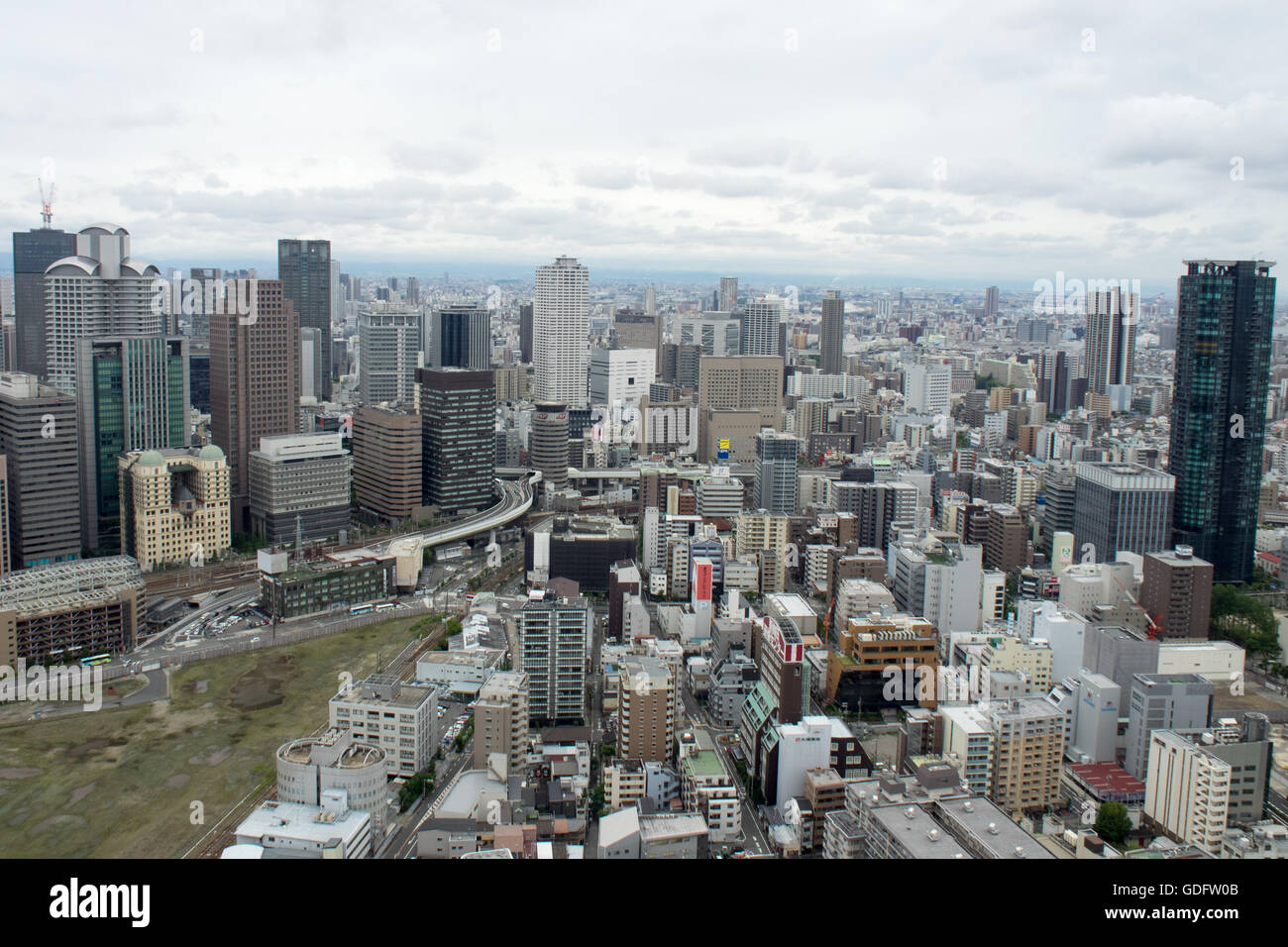 Vista panoramica sullo skyline di Osaka. Foto Stock
