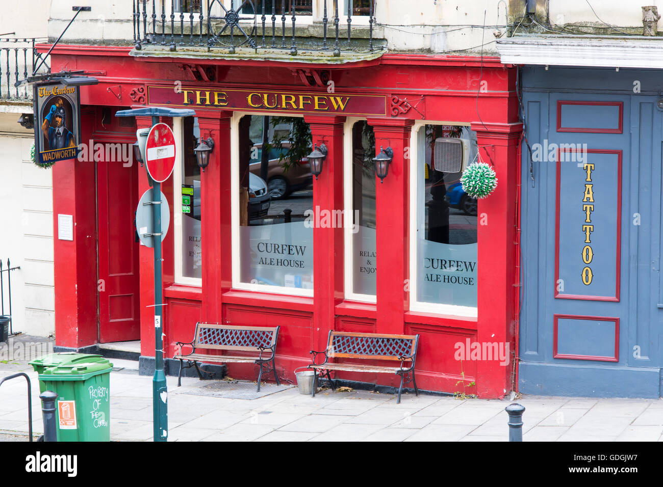 Il coprifuoco Ale House. Pub sul posto di Cleveland nel Patrimonio Mondiale UNESCO Città di Bath, nel Somerset, Inghilterra Foto Stock