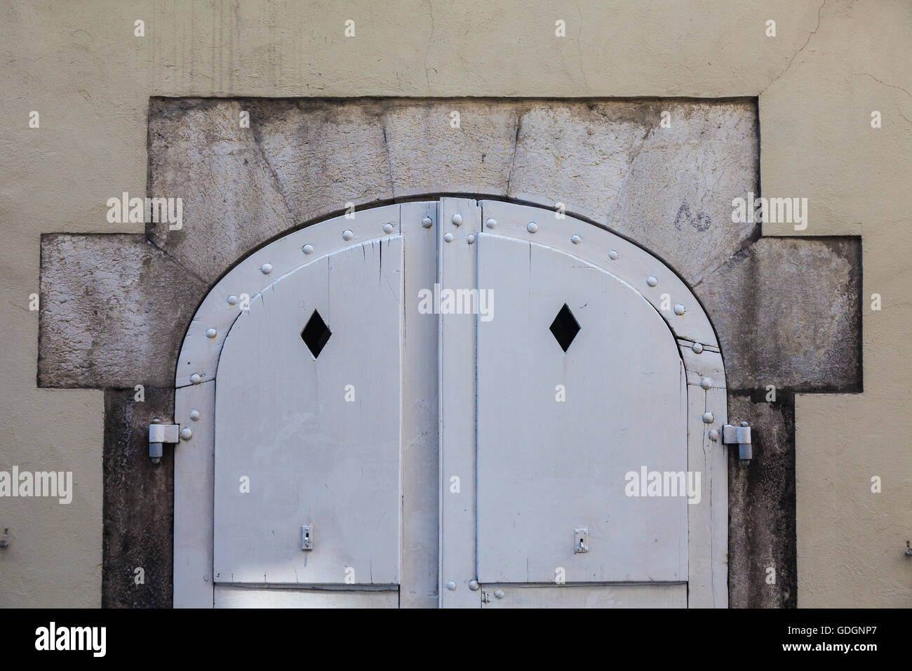 Immagine astratta di un otturatore di fumetti con i lineamenti del viso Foto Stock