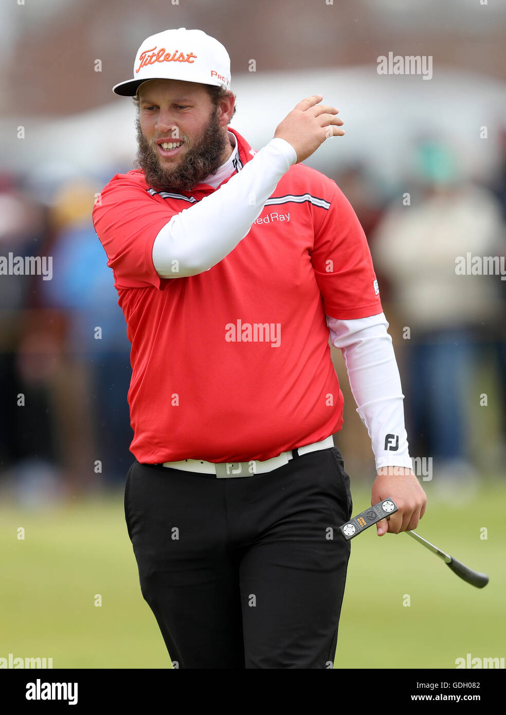 L'inglese Andrew Johnston reagisce dopo un putt mancato durante il terzo giorno dell'Open Championship 2016 al Royal Troon Golf Club, South Ayrshire. PREMERE ASSOCIAZIONE foto. Data immagine: Sabato 16 luglio 2016. Vedi PA storia GOLF Open. Il credito fotografico dovrebbe essere: David Davies/PA Wire. RESTRIZIONI: - nessun uso commerciale. Solo per l'uso di immagini fisse. Il logo Open Championship e il link al sito Open (TheOpen.com) da includere nella pubblicazione del sito. Foto Stock