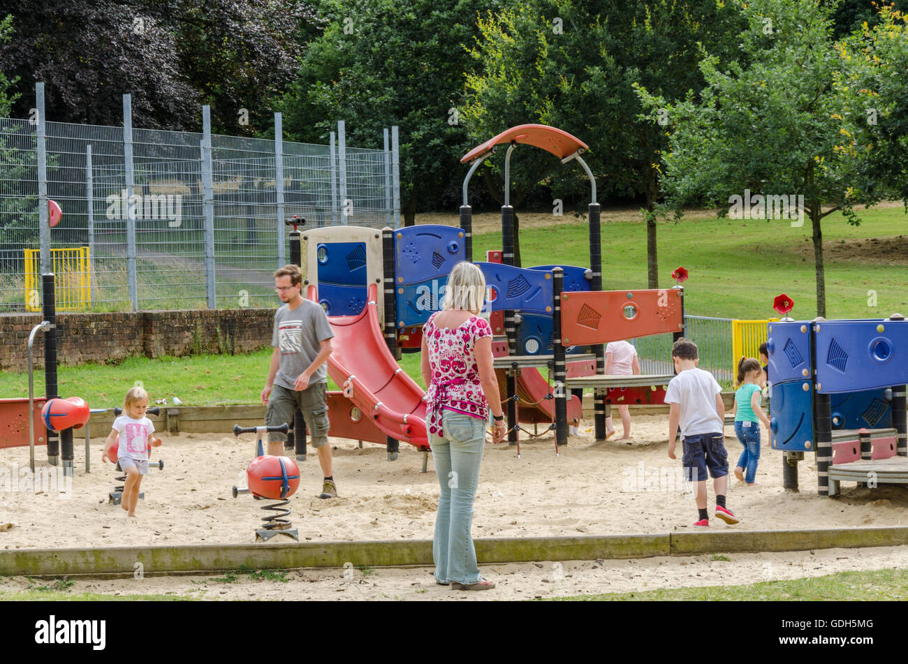 Una vista della buca di sabbia nel parco giochi per bambini a Prospect Park, la lettura. Foto Stock