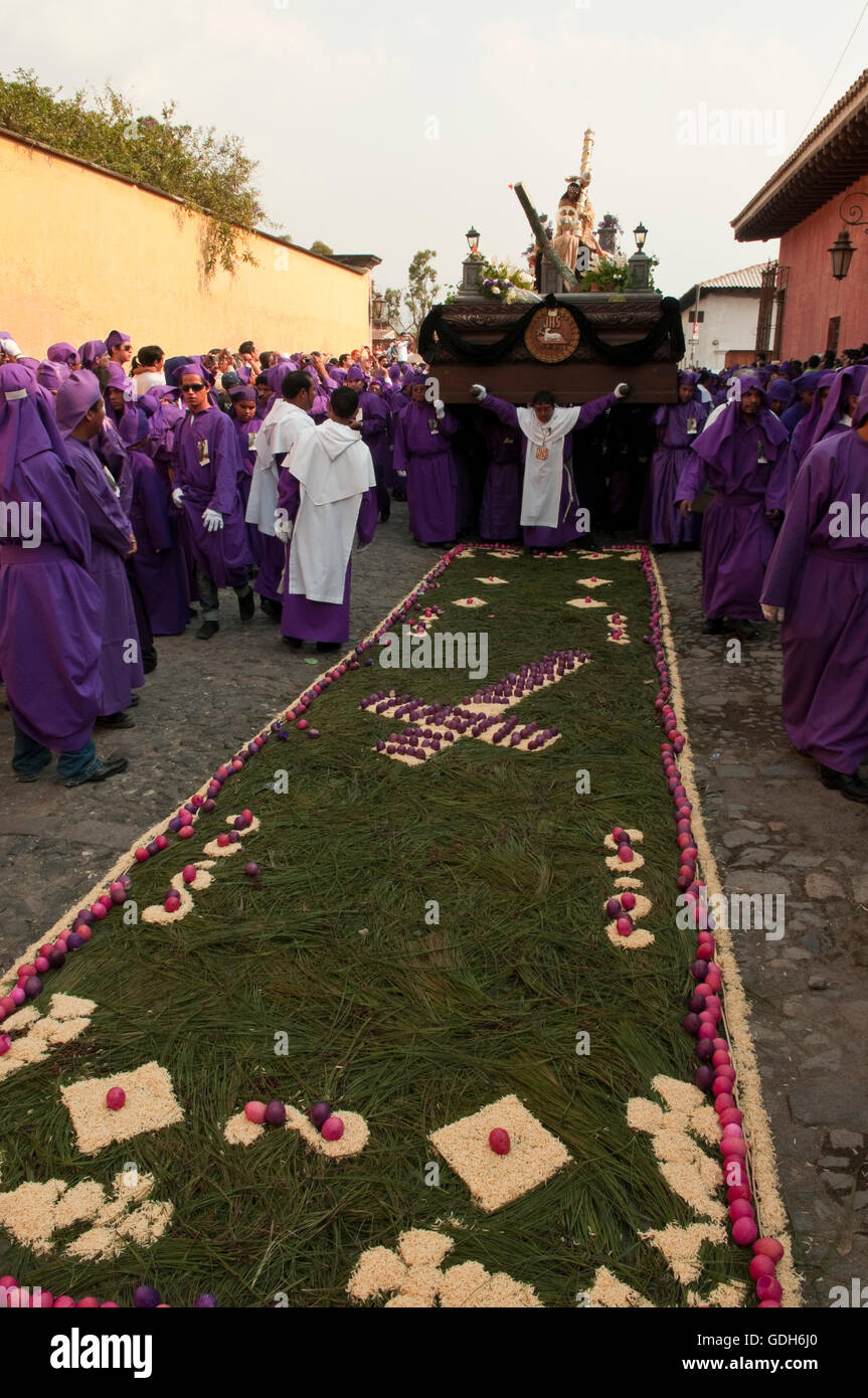 Settimana Santa processione, Antigua, Guatemala, America Centrale Foto Stock