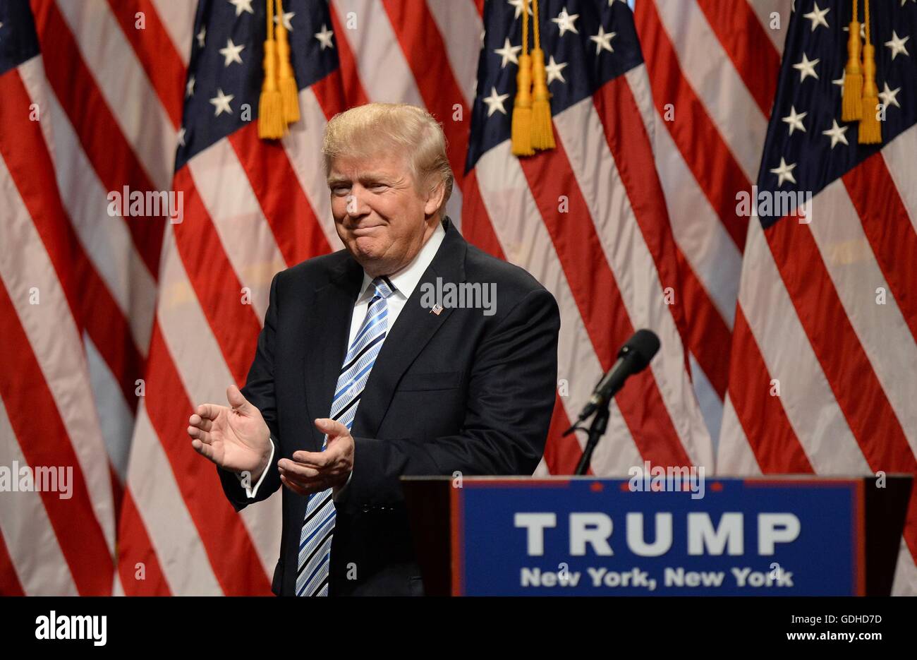 New York, NY, STATI UNITI D'AMERICA. 16 Luglio, 2016. Donald Trump di presenze per Donald Trump annuncia il Governatore Mike Pence come Vice Presidential Running Mate, New York Hilton Midtown, New York, NY Luglio 16, 2016. Credito: Kristin Callahan/Everett raccolta/Alamy Live News Foto Stock