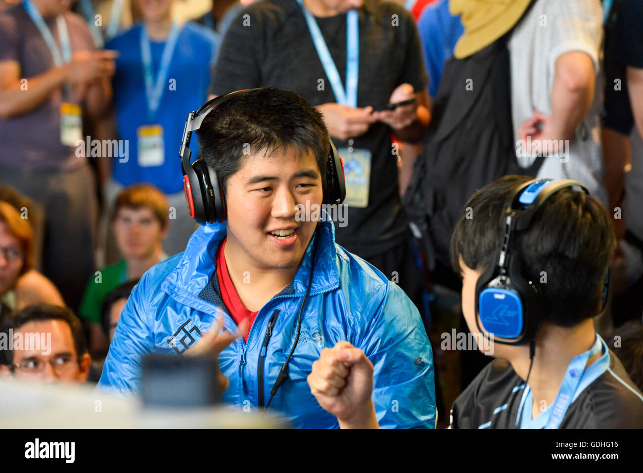 Las Vegas, Nevada, USA. 16 Luglio, 2016. I mondi più grande gioco di combattimento torneo, Evoluzione 2016 (EVO campionato di serie) si terrà presso il Las Vegas Convention Center in luglio 15-16 e la finale svoltasi a Mandalay Bay convention hall sulla luglio 17, 2016. Super Smash Bros Melee semifinali a EVO 2016. Credito: Ken Howard/Alamy Live News Foto Stock