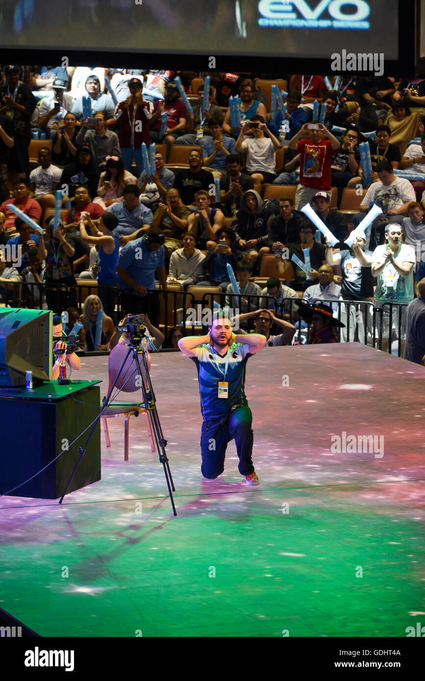 Las Vegas, Nevada, USA. 17 Luglio, 2016. Le finali di Super Smash Bros Melee presso i mondi più grande gioco di combattimento torneo, Evoluzione 2016 (EVO campionato di serie) si svolgono al Mandalay Bay Events Centre di Las Vegas, Nevada, USA. Credito: Ken Howard/Alamy Live News Foto Stock