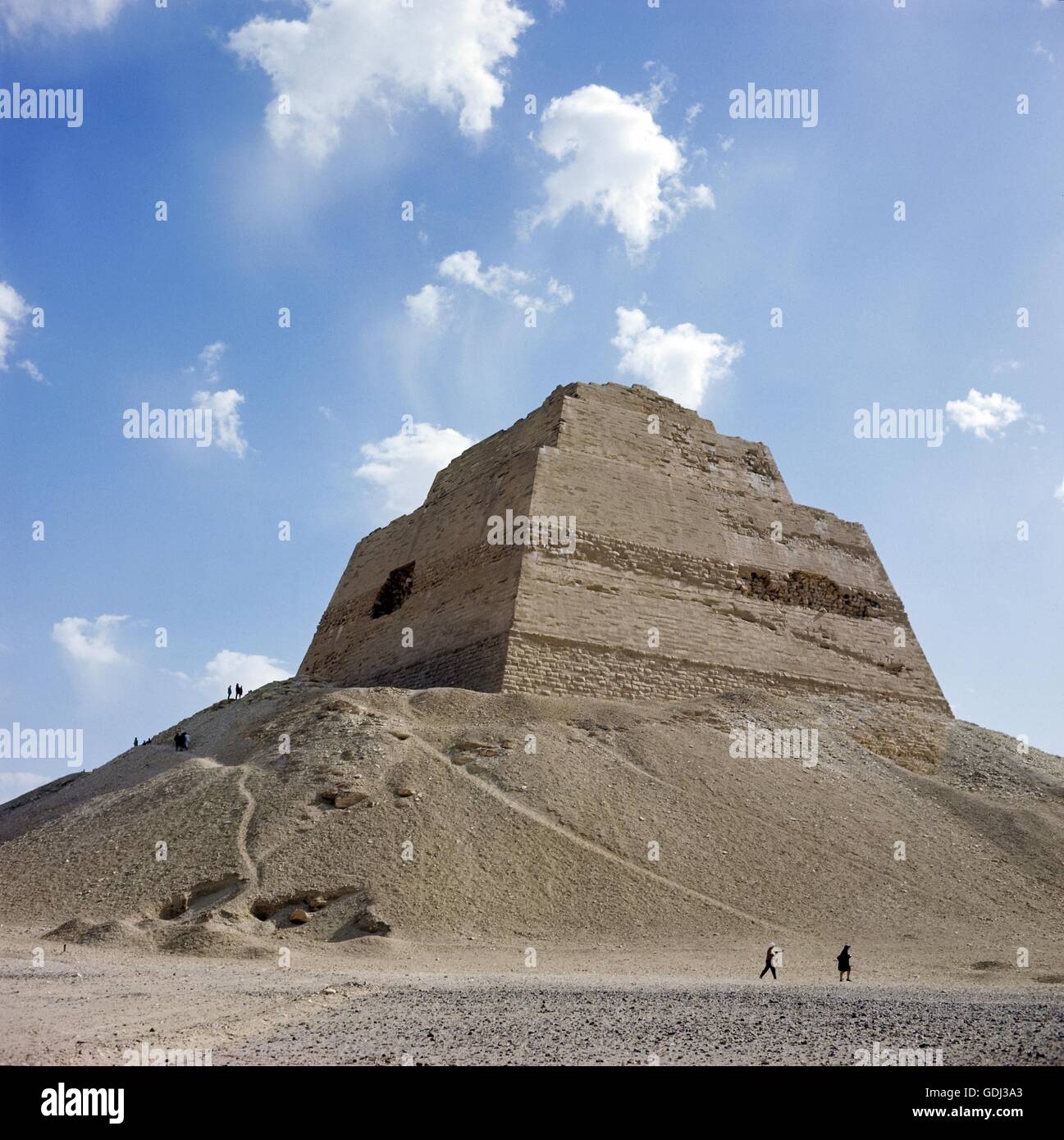 Geografia / viaggi, Egitto, Meidum, piramide costruito da Re Snofru (circa 2575 - 2551 BC, IV dinastia), core, struttura gerarchica con pietra, Foto Stock