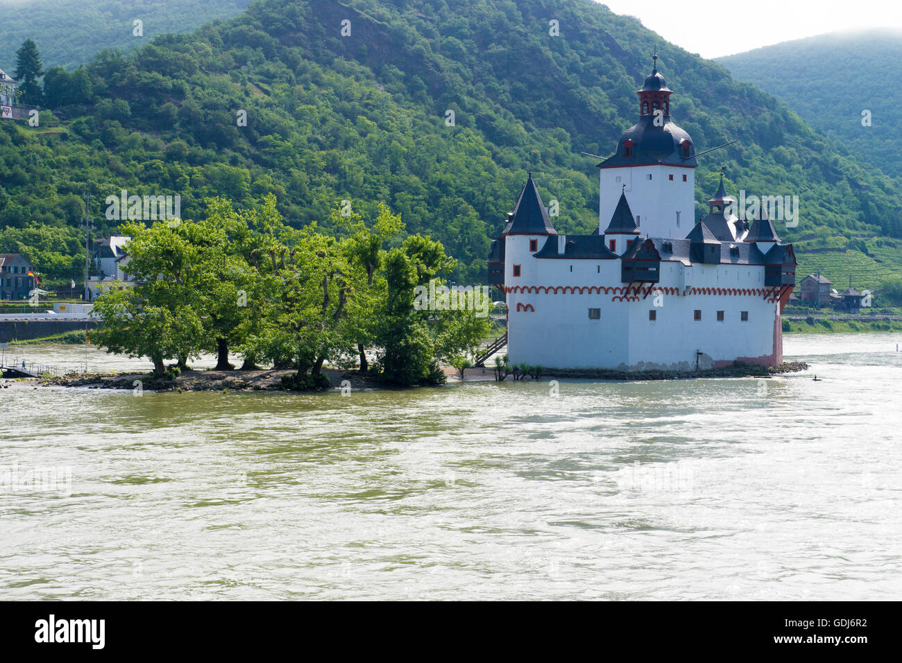 Il castello Pfalzgrafenstein. Vicino a Kaub nel mezzo del fiume Reno, un sito Patrimonio Mondiale dell'UNESCO Valle del Reno superiore e centrale Foto Stock