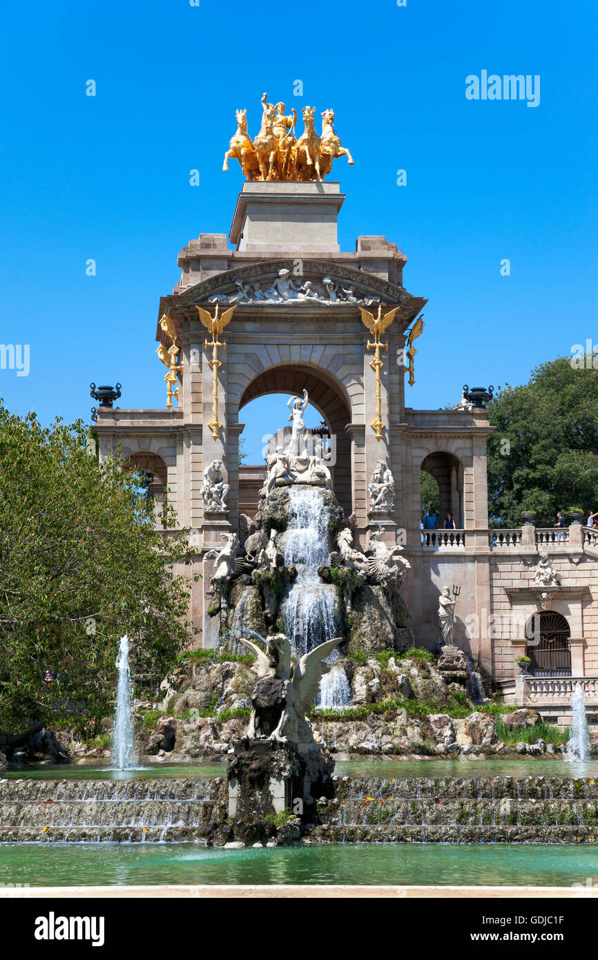 Cascada fontana monumentale parte disegnate da Gaudi nel Parco de la Ciutadella, Barcellona, Spagna Foto Stock