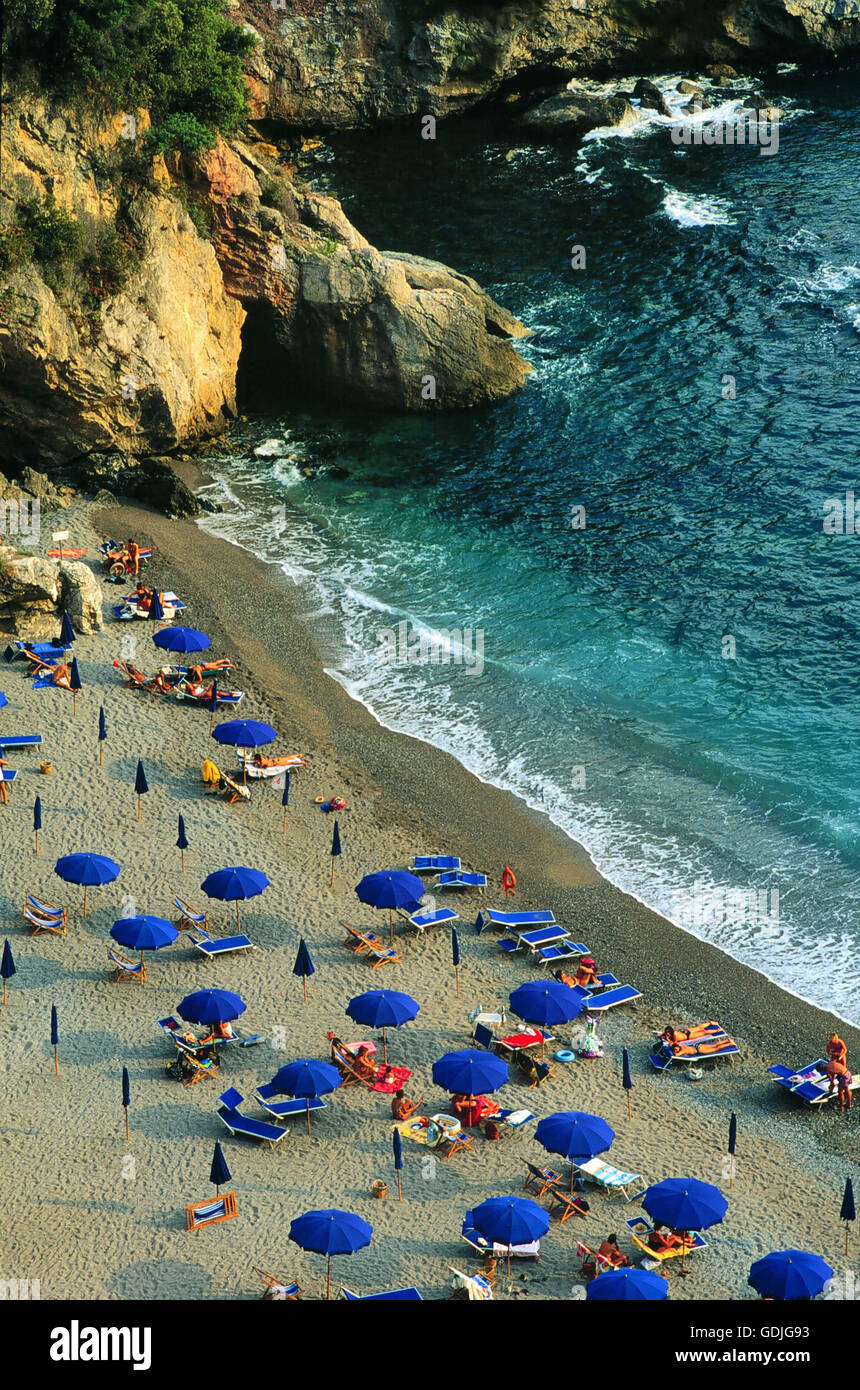 Leco Del Mare Spiaggia Vicino Alla Città Di Lerici La