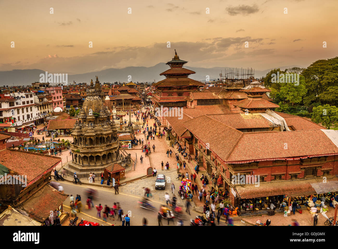 Sunset over Patan Durbar Square in Nepal Foto Stock