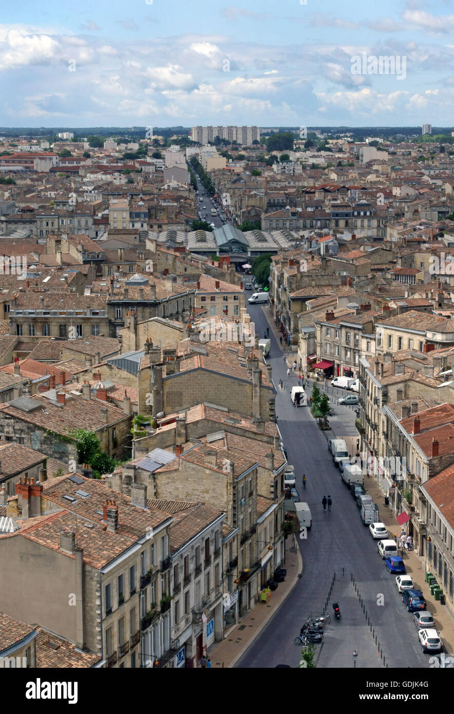 Centro di Bordeaux, Francia visto dal campanile della chiesa di Saint Michel Foto Stock