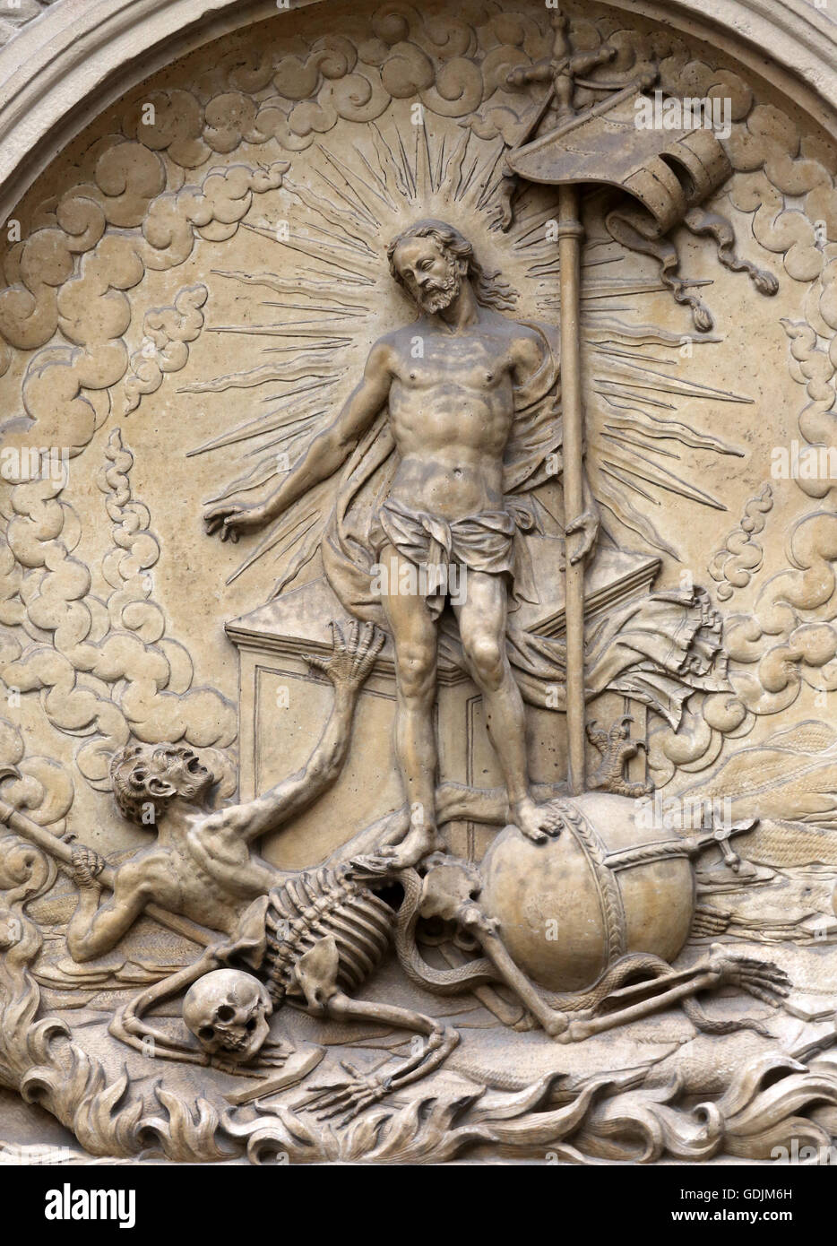 La risurrezione di Cristo, dettagli architettonici dalle pareti esterne della Cattedrale di Santo Stefano a Vienna, Austria Foto Stock