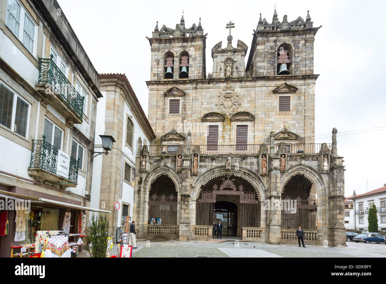 La facciata della cattedrale di Braga, Braga, Distretto di Braga, Portogallo, Europa, viaggi, fotografia di viaggio Foto Stock