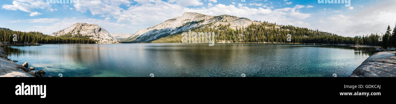 Lago Tenaya, Yosemite National Park, California, Stati Uniti d'America Foto Stock