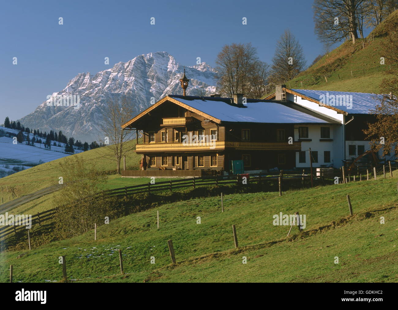 Geografia / viaggi, Austria, Salisburgo, paesaggi, agriturismo vicino a Saalfelden, Mount Birnhorn, Leogang montagne di pietra, Foto Stock