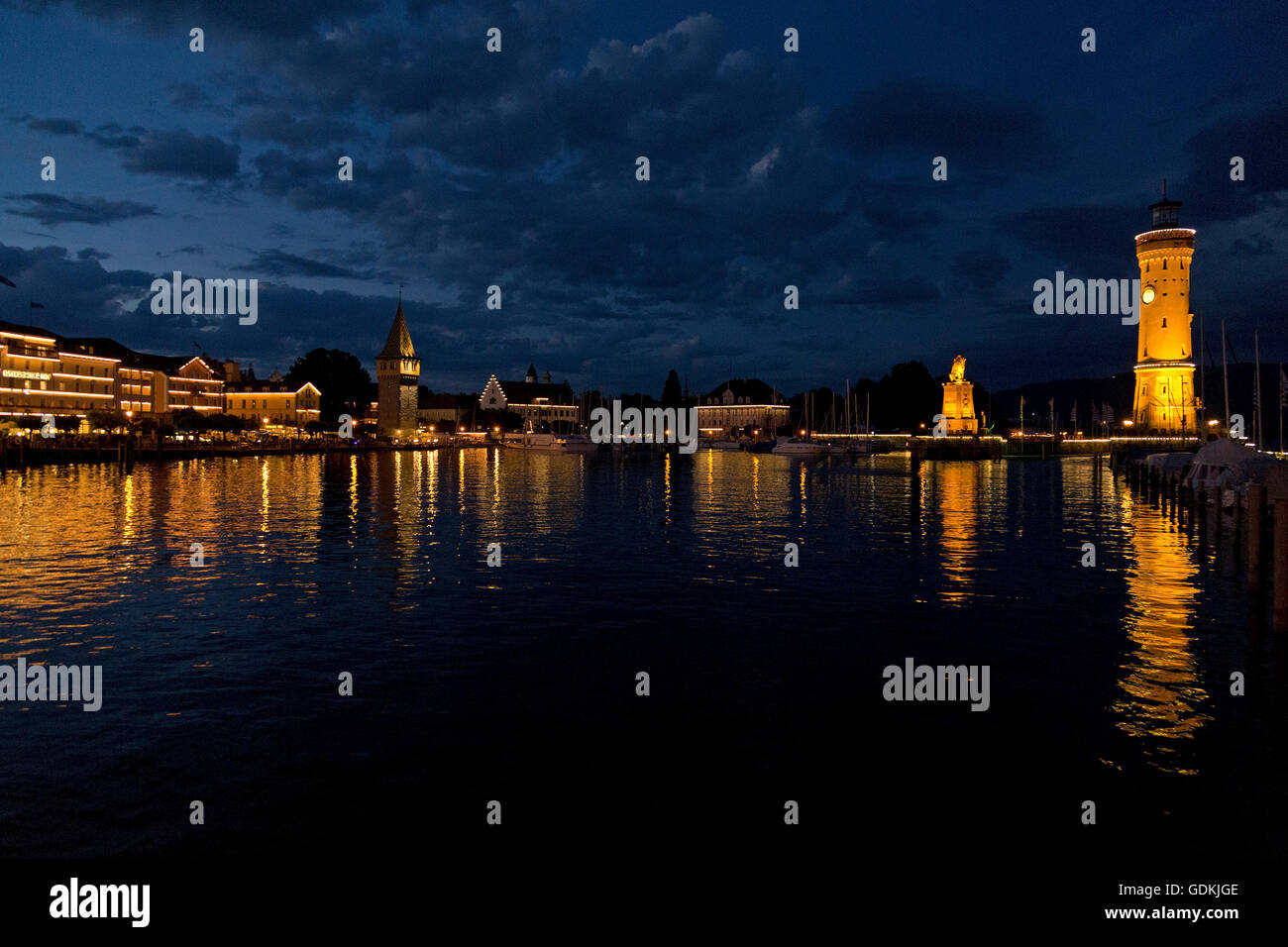 Porto di sera, Lindau, Lago di Costanza, Baviera, Germania Foto Stock