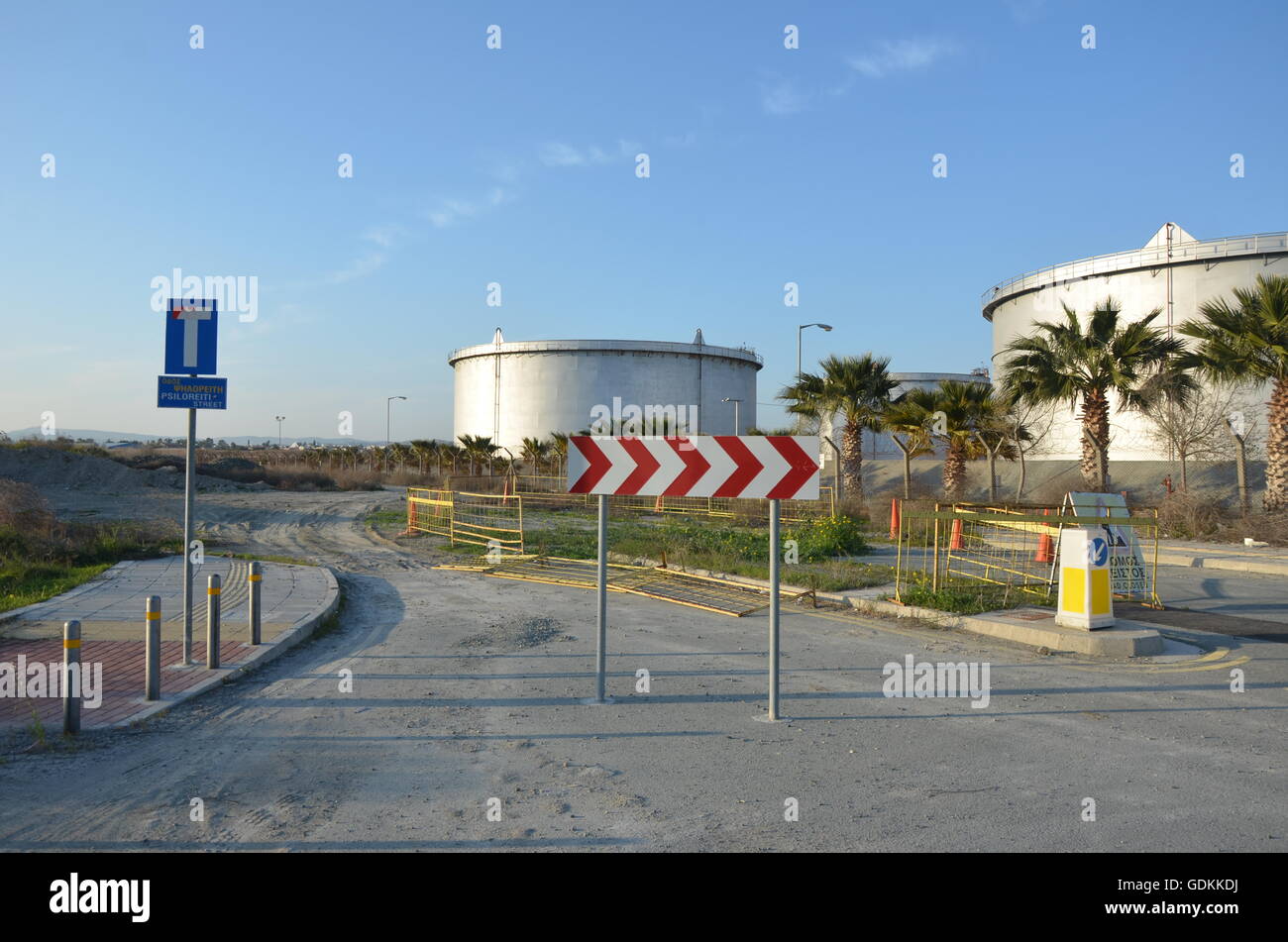 Serbatoi dell'olio, palme, olio combustibile, petrolio, negoziazione, impianto petrolchimico, diesel, business, spedizione, pipeline, il raffinatore Foto Stock