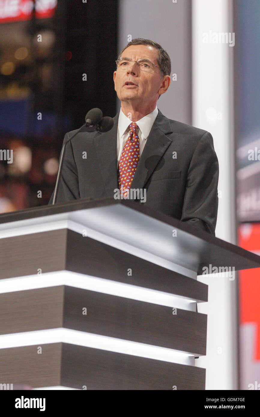 Cleveland, Ohio, USA; Luglio 18, 2016: John Barrasso, senior senatore da Wyoming, parla alla Convention Nazionale Repubblicana. Il lunedì è il primo di quattro giorni nel processo di nominare Trump per funzionare per il presidente. (Fil. Scalia/Alamy Live News) Foto Stock