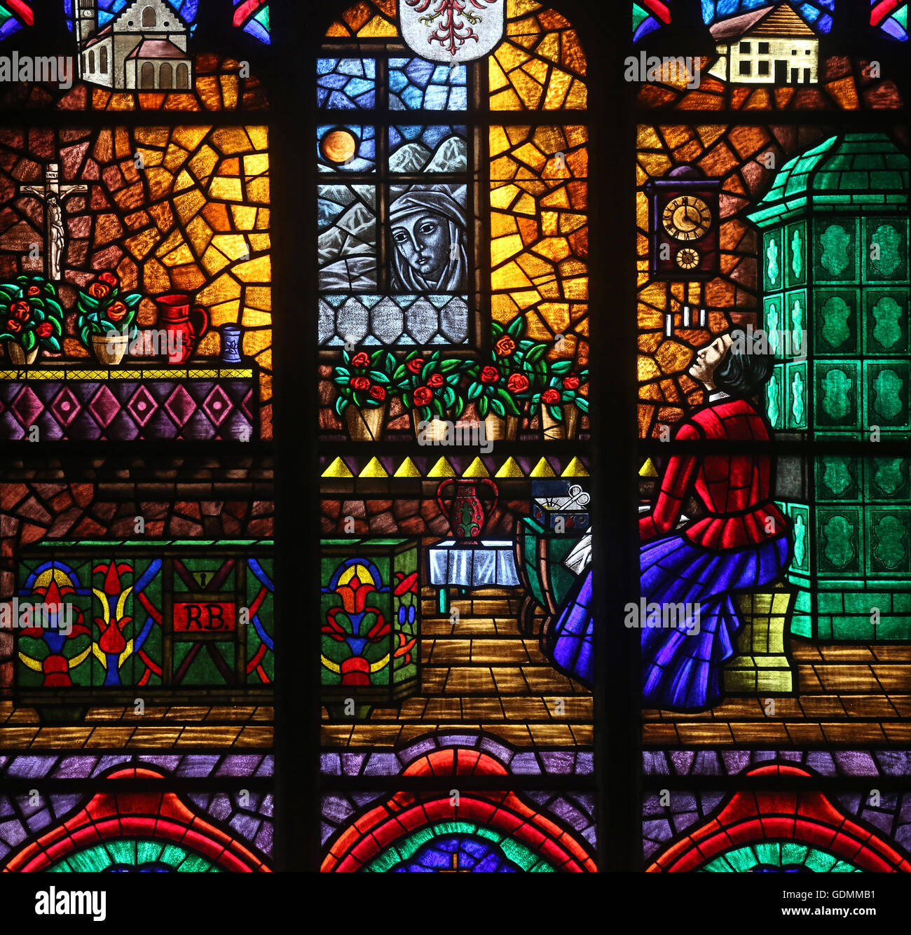 La miracolosa immagine di Maria ad Absam, vetrate in Votiv Kirche (Chiesa Votiva) a Vienna, in Austria Foto Stock