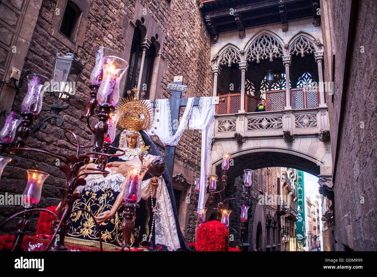 Processione, sorellanza della Virgen de las Angustias,(Statua di solito in Sant Jaume chiesa),Buon Venerdì, durante la settimana di Pasqua,Plaza Sant Foto Stock