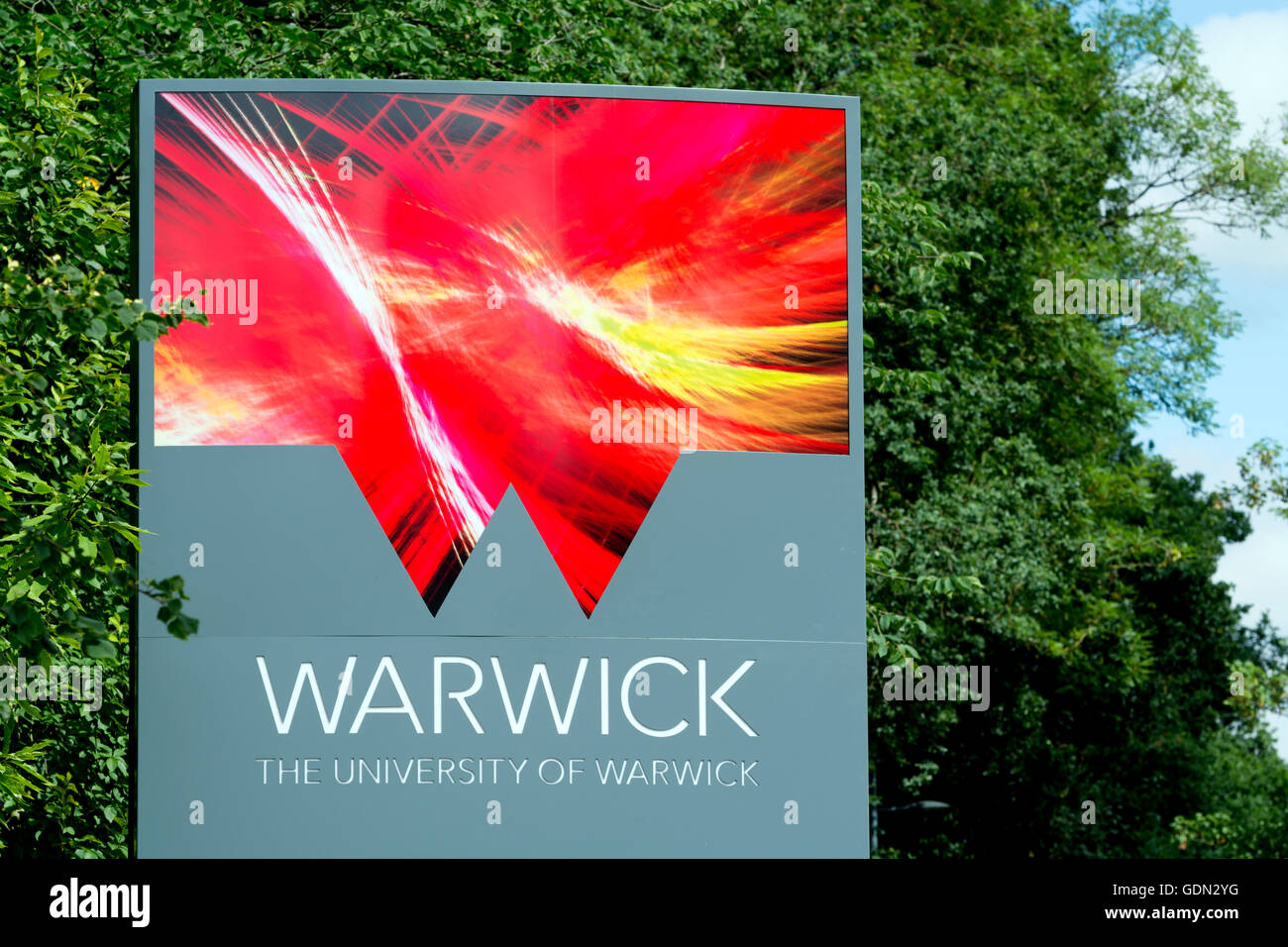 Università di Warwick segno con il nuovo logo, England, Regno Unito Foto Stock