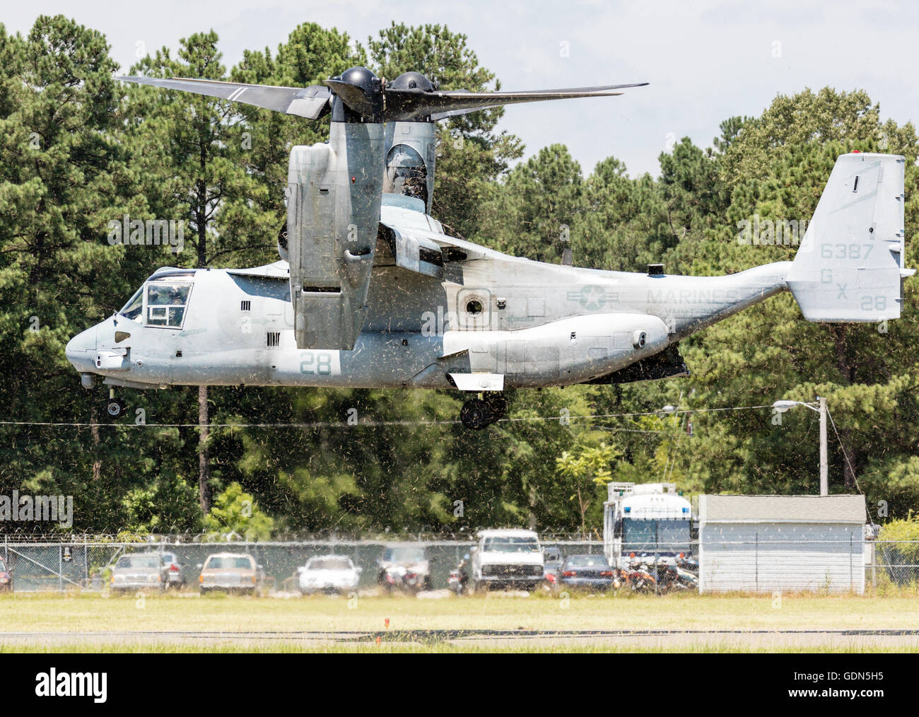 V-22 Osprey V/STOL aeromobili in fase di decollo a Orazio Williams aeroporto, Chapel Hill, NC, Stati Uniti d'America Foto Stock