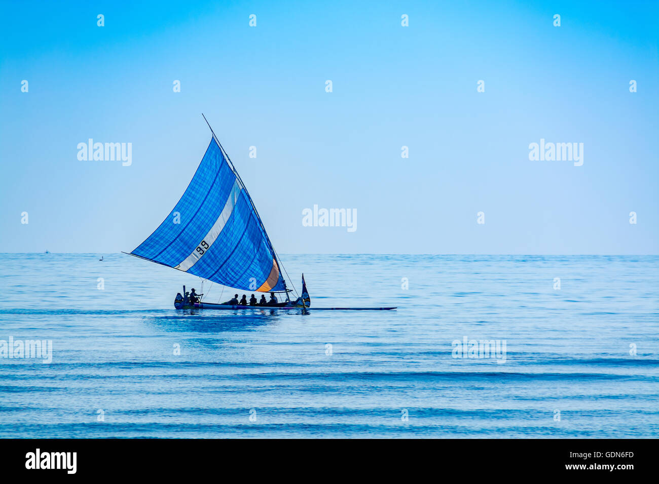 Canoa a vela immagini e fotografie stock ad alta risoluzione - Alamy
