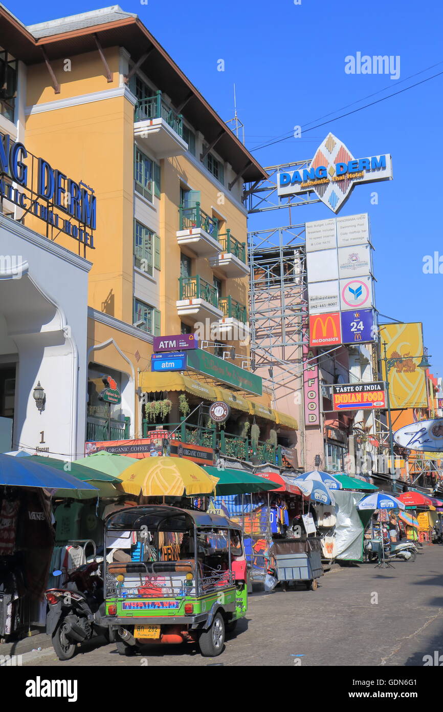 Khaosan Road di Bangkok in Thailandia. Foto Stock