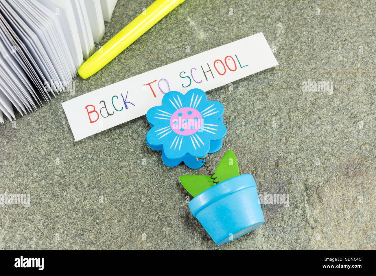 Si torna a scuola nota detenute da un titolare di carta Foto Stock