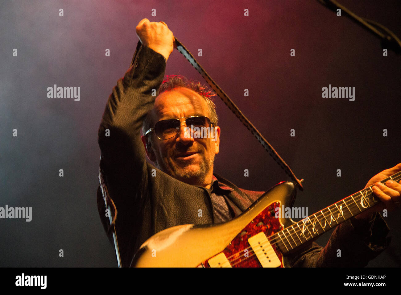 Elvis Costello Live in Concert a Galway Arts Festival. Foto Stock