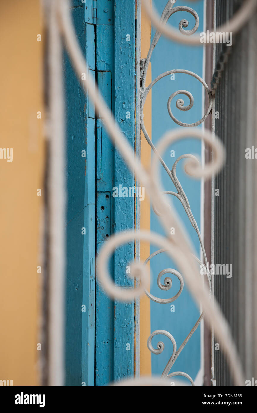Finestra decorazione grill, Trinidad, Cuba Foto Stock