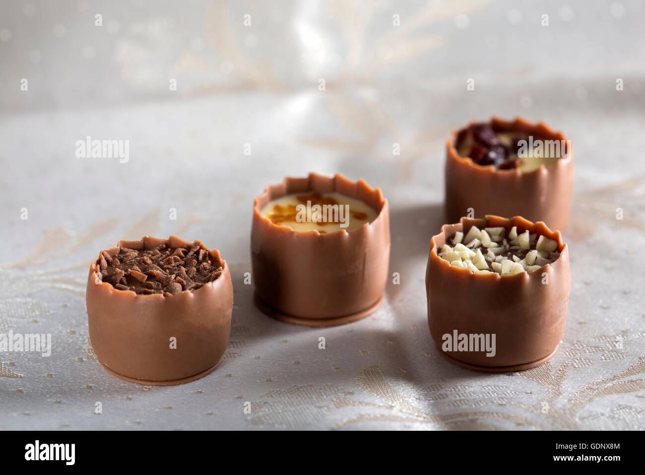 Raccolta di belle deliziosi cioccolatini Foto Stock