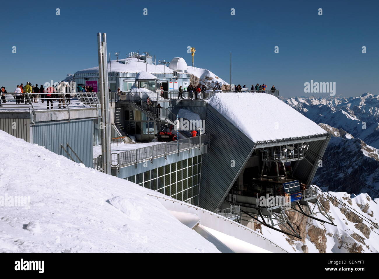 Geografia / viaggi, in Germania, in Baviera, Zugspitze (2962 m), piattaforma di osservazione, il ghiacciaio funivia, , Additional-Rights-Clearance-Info-Not-Available Foto Stock