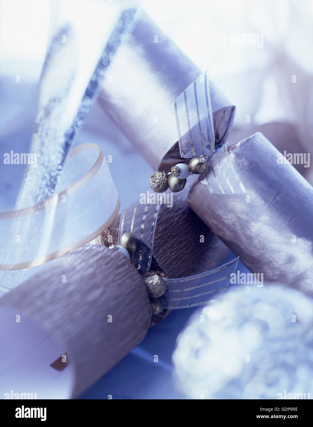 Argento di lusso Christmas Cracker, colore blu Foto Stock