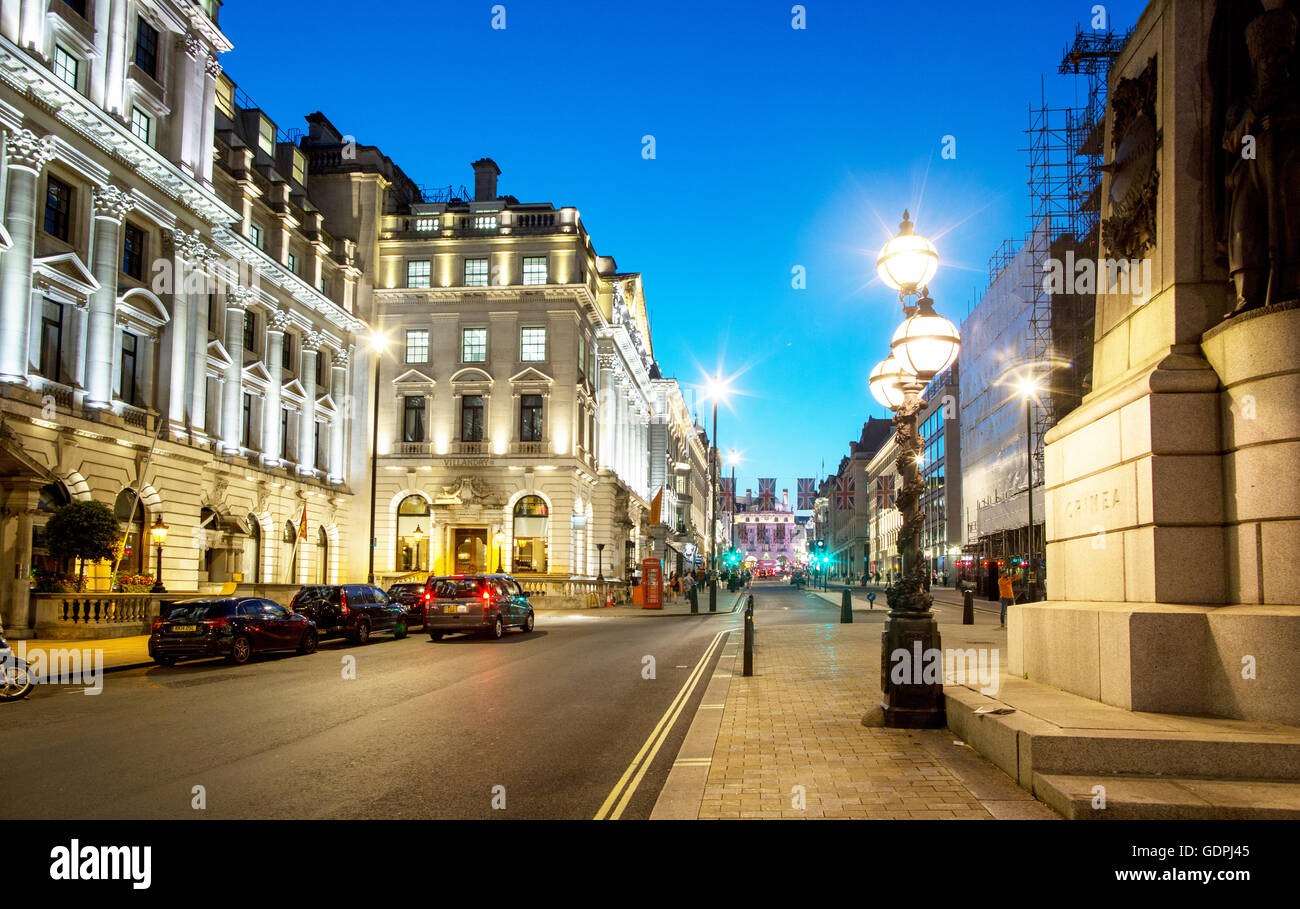 A sud di Regent Street di notte London REGNO UNITO Foto Stock