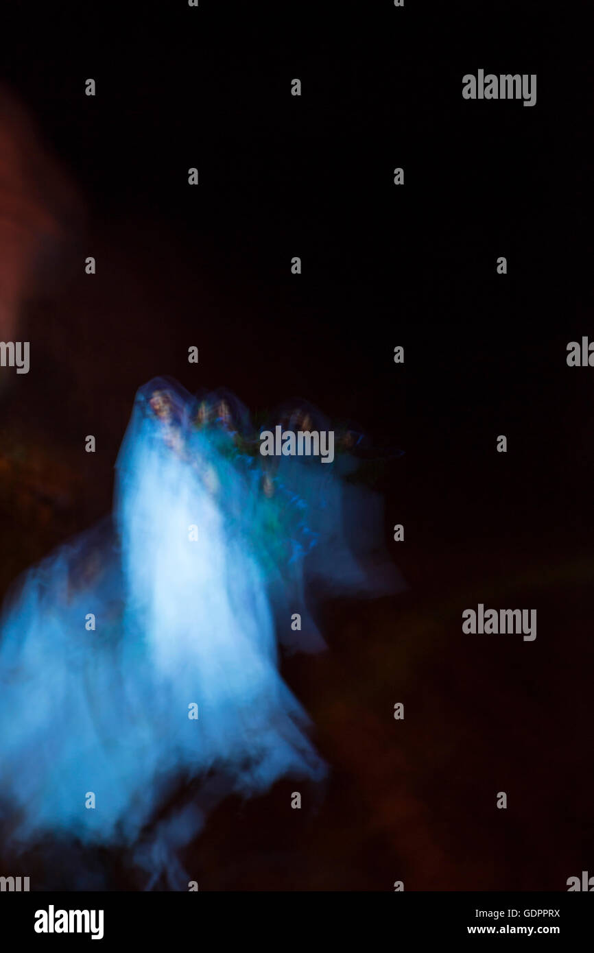 Coloratissima immagine sfocata che simboleggiano i sogni e incubi e apparizioni spettrali Foto Stock