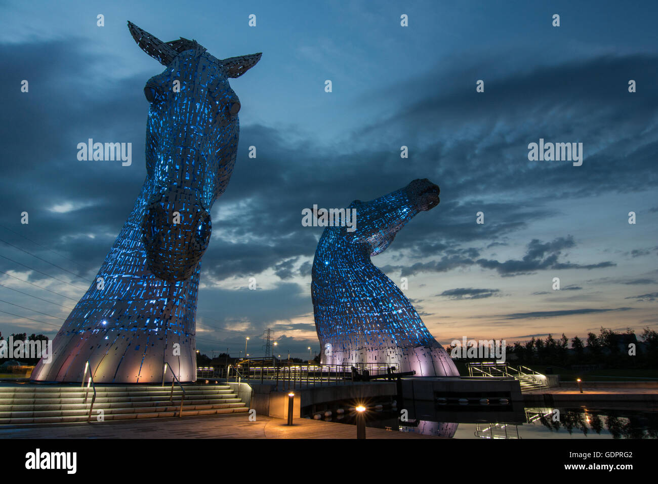 Il famoso cavallo Kelpies sculture nel parco di elica, Falkirk - Scozia Foto Stock