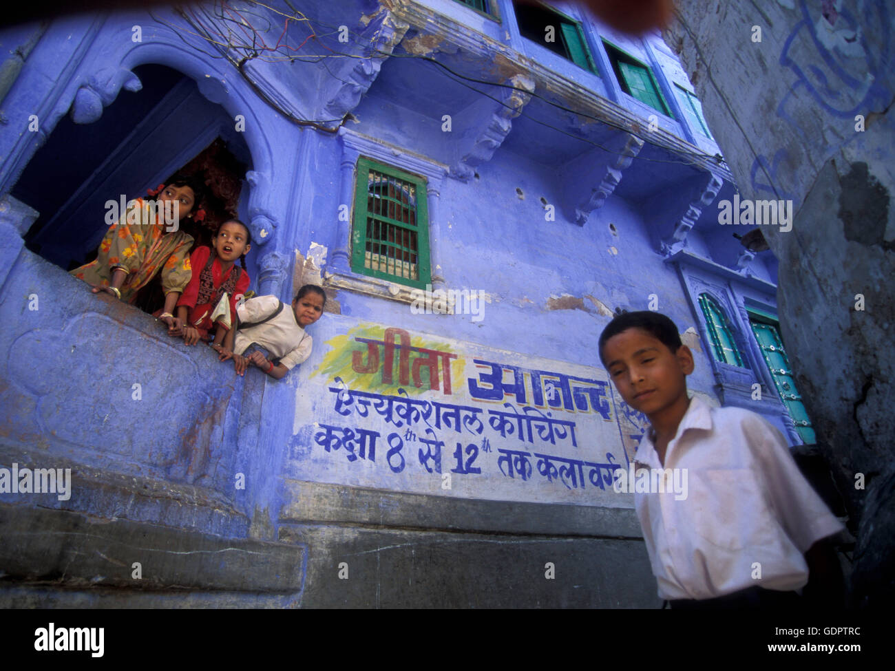 La città blu nella città vecchia di Jodhpur in Rajasthan in India. Foto Stock